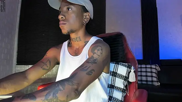 JhonyMiller  online show from February 13, 2026, 11:49 pm