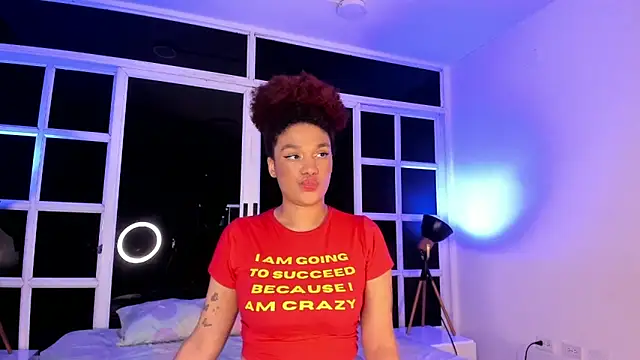 Snapshot of loladupont chatting on May 6, 2026, 2:59 am loladupont online show from May 6, 2026, 2:59 am