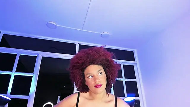 Snapshot of loladupont chatting on May 1, 2026, 3:11 am loladupont online show from May 1, 2026, 3:11 am