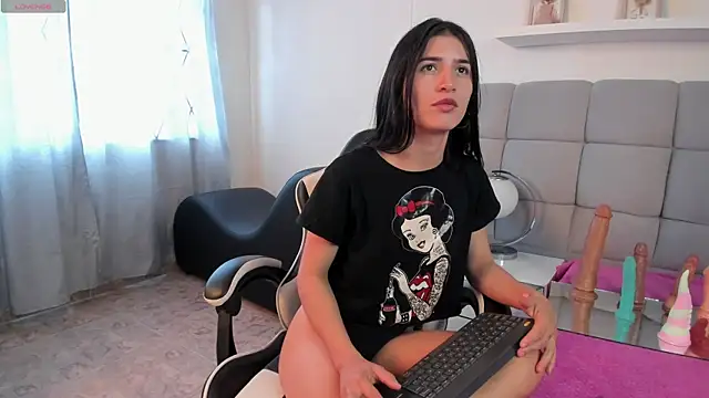 Snapshot of Chlooe_Zoe chatting on December 1, 2025, 7:26 pm Chlooe Zoe online show from December 1, 2025, 7:26 pm