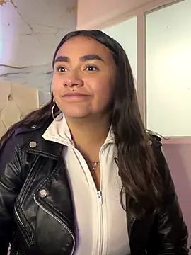 Snapshot of michell_boobs_ chatting on October 25, 2025, 1:23 pm michell boobs online show from October 25, 2025, 1:23 pm