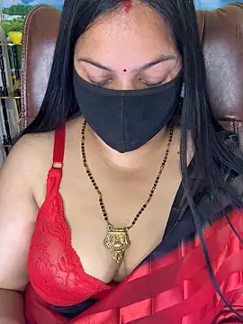 FlatVincy4 online show from November 25, 2025, 4:07 pm