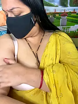 FlatVincy4 online show from November 10, 2025, 4:39 am