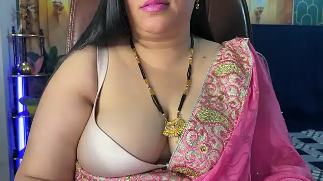 FlatVincy4 online show from April 12, 2026, 3:15 pm