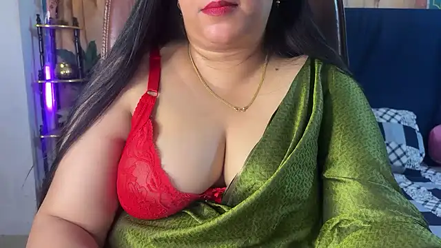 FlatVincy4 online show from April 4, 2026, 4:24 pm