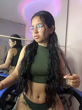 Snapshot of Rosita_forever_ chatting on November 15, 2025, 1:48 pm Rosita forever online show from November 15, 2025, 1:48 pm