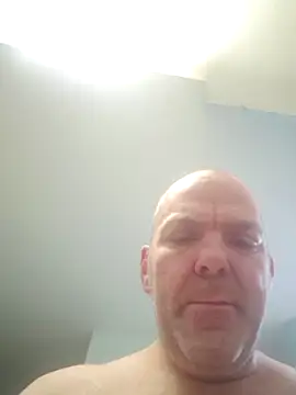 hoodratoui online show from December 1, 2025, 2:51 pm