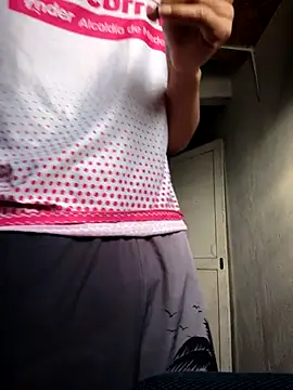 gatoalex89 online show from February 10, 2026, 12:26 pm