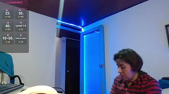 Saori san  online show from December 26, 2024, 1:32 pm