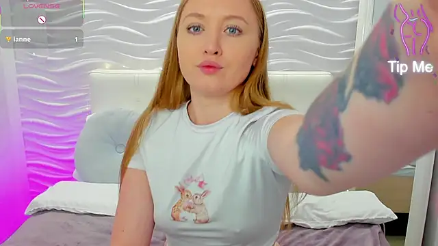 Snapshot of ChloeSug chatting on September 15, 2025, 12:16 pm ChloeSug online show from September 15, 2025, 12:16 pm