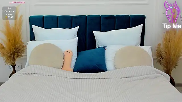 Snapshot of ChloeSug chatting on March 21, 2025, 8:18 pm ChloeSug online show from March 21, 2025, 8:18 pm