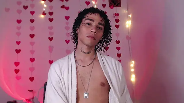 seven7xis online show from February 9, 2025, 6:22 am