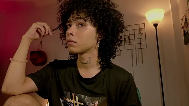 seven7xis online show from February 27, 2026, 4:12 am