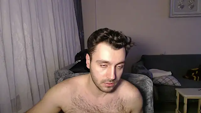 handsomeee04 online show from March 4, 2026, 10:17 pm