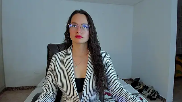 emmaTorres1 online show from March 11, 2025, 9:04 pm