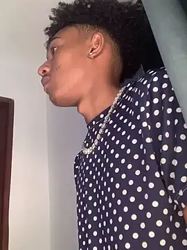 Boy cock18 online show from March 22, 2025, 11:53 pm