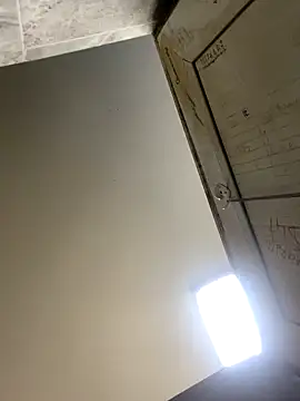 ekskekejejej online show from October 16, 2025, 5:54 pm