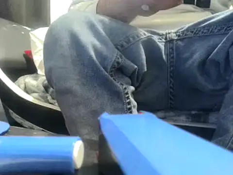 Snapshot of party51502 chatting on February 16, 2025, 9:37 am party51502 online show from February 16, 2025, 9:37 am