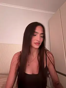 Snapshot of MilenaMilven chatting on July 9, 2026, 6:40 pm MilenaMilven online show from July 9, 2026, 6:40 pm