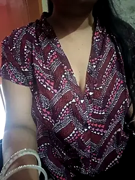 Snapshot of Soniya_444 chatting on May 10, 2026, 12:53 pm Soniya 444 online show from May 10, 2026, 12:53 pm