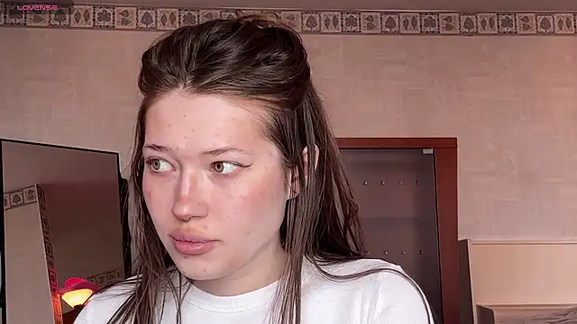 eva varnerr online show from April 19, 2026, 1:56 pm