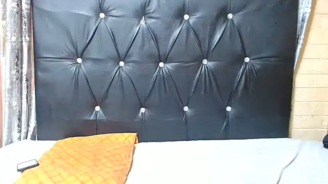 Snapshot of EROTIC_BARBIE28 chatting on July 4, 2026, 12:32 pm EROTIC BARBIE28 online show from July 4, 2026, 12:32 pm