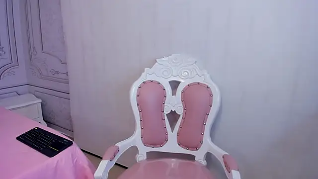 Snapshot of Daphne_Fox_ chatting on March 4, 2025, 8:57 am Daphne Fox online show from March 4, 2025, 8:57 am