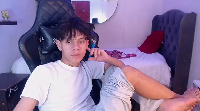 andy dan18 online show from February 26, 2025, 8:25 pm