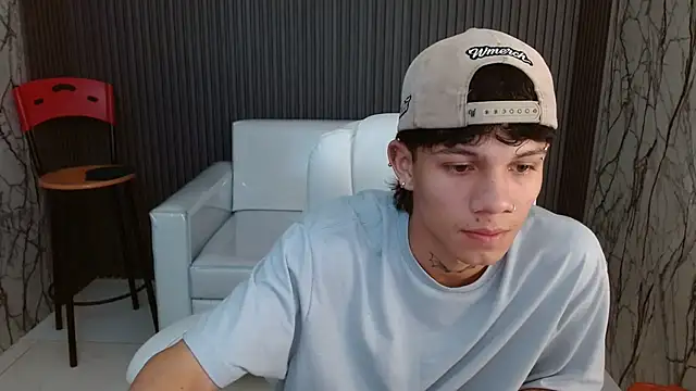 andy dan18 online show from October 23, 2025, 3:43 pm