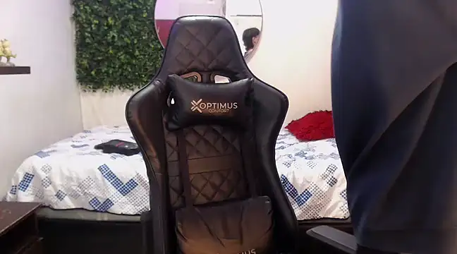 andy dan18 online show from March 7, 2025, 1:51 pm