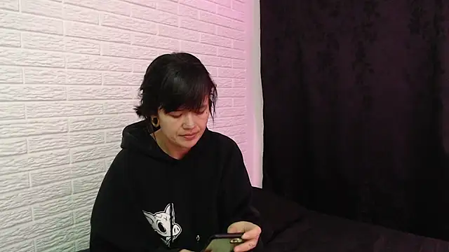 Snapshot of rousstattoo chatting on February 21, 2025, 6:51 am rousstattoo online show from February 21, 2025, 6:51 am