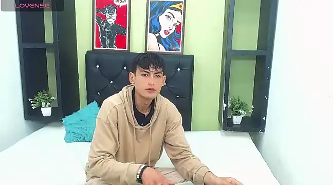 Snapshot of x_daviid_x chatting on January 10, 2025, 2:45 pm x daviid x online show from January 10, 2025, 2:45 pm