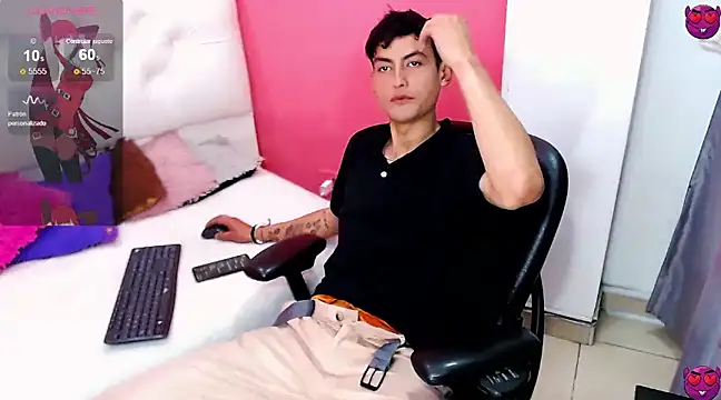 Snapshot of x_daviid_x chatting on January 20, 2025, 10:04 pm x daviid x online show from January 20, 2025, 10:04 pm