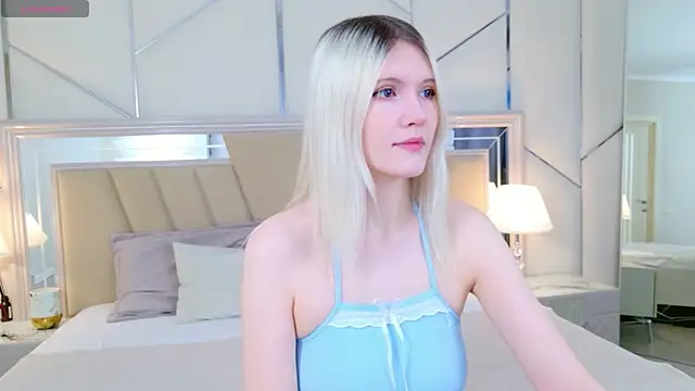 NellieLoyns online show from May 31, 2026, 5:08 pm