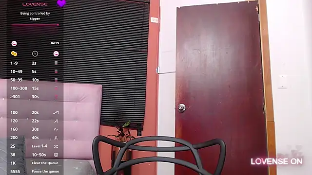 Snapshot of MommyHelpsmee chatting on March 5, 2025, 10:32 pm MommyHelpsmee online show from March 5, 2025, 10:32 pm