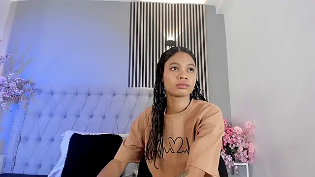 Snapshot of GysellHanson chatting on November 27, 2025, 11:43 am GysellHanson online show from November 27, 2025, 11:43 am