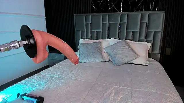 LolaAngellx online show from February 10, 2026, 8:52 pm