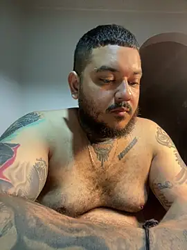 El Titan1998 online show from April 17, 2026, 11:18 pm