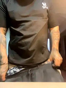 El Titan1998 online show from November 2, 2025, 11:26 am