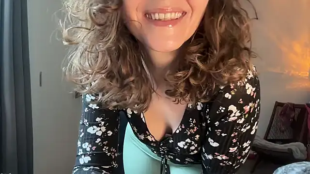 leahsparkles online show from March 22, 2026, 3:13 pm