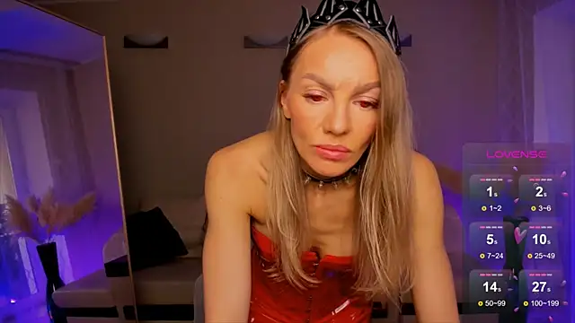 Oliva Candy online show from May 13, 2026, 2:46 pm