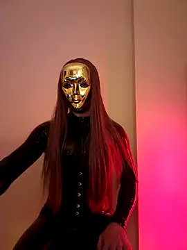 NoraInMask online show from March 6, 2025, 5:33 pm