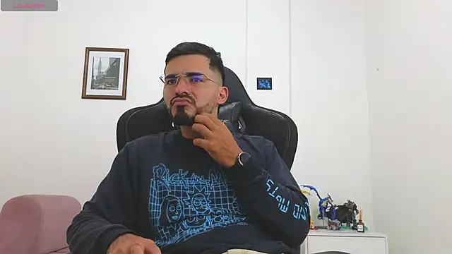 Massimoo 07 online show from November 7, 2025, 7:29 pm