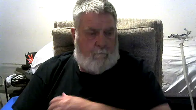 Snapshot of viejo_oso chatting on March 15, 2026, 5:03 am viejo oso online show from March 15, 2026, 5:03 am