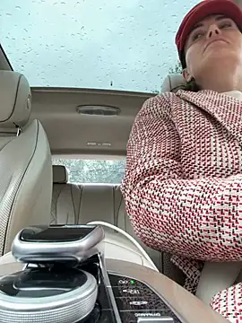 Snapshot of myakalifa chatting on October 6, 2025, 9:21 am myakalifa online show from October 6, 2025, 9:21 am