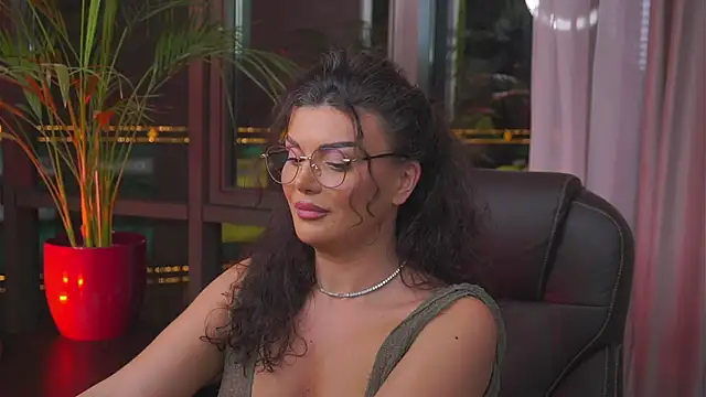 Snapshot of myakalifa chatting on January 20, 2025, 6:21 pm myakalifa online show from January 20, 2025, 6:21 pm