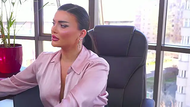 Snapshot of myakalifa chatting on March 21, 2025, 11:44 am myakalifa online show from March 21, 2025, 11:44 am