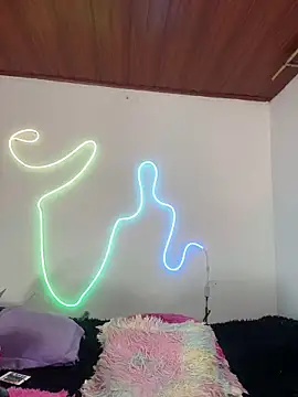 Valen sr  online show from March 11, 2025, 4:30 am