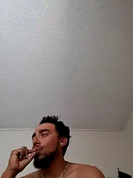 zeek520 online show from December 21, 2024, 11:13 pm