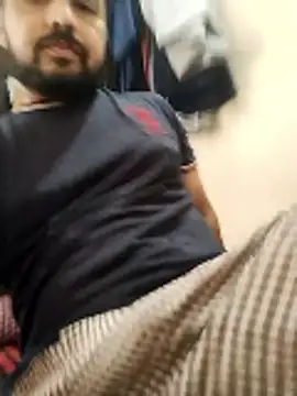 hot punekar online show from November 2, 2025, 6:51 am